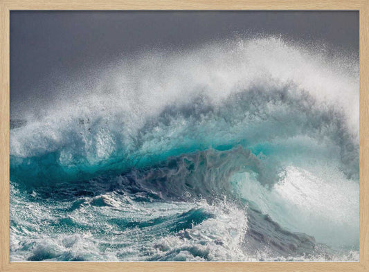 Powerful Ocean Wave – B2B