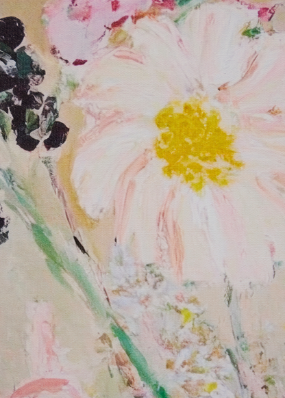 Nærbillede af de håndmalede blomster og vase med sommerfugle på Wild Garden lærredstryk fra HelloPoster.
