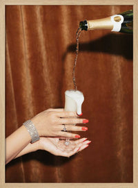 Glamorous Champagne Pour – B2B