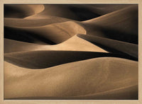 The Silence of Curves – B2B