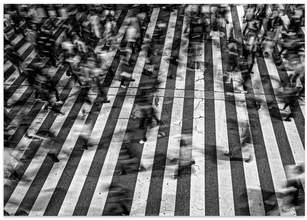 Blurred Urban Movement – B2B